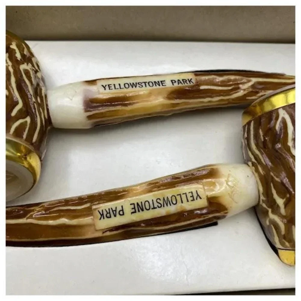 Vintage YELLOWSTONE PARK Simulated Stag Horn Salt‎ and Pepper Shaker Set